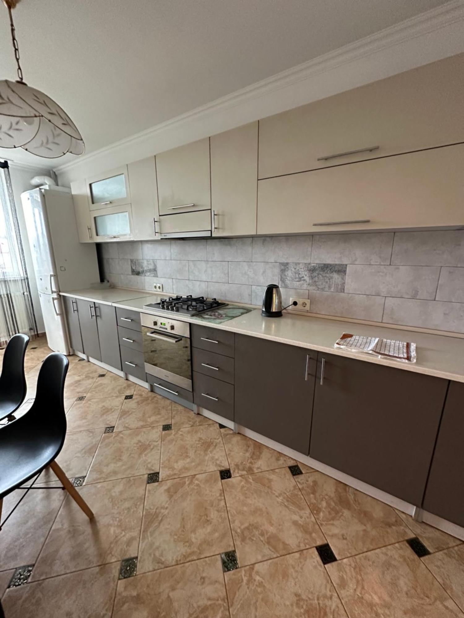 Апартаменти Біля Автовокзалу Ternopil Exterior photo